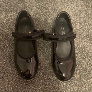 Black tap shoes